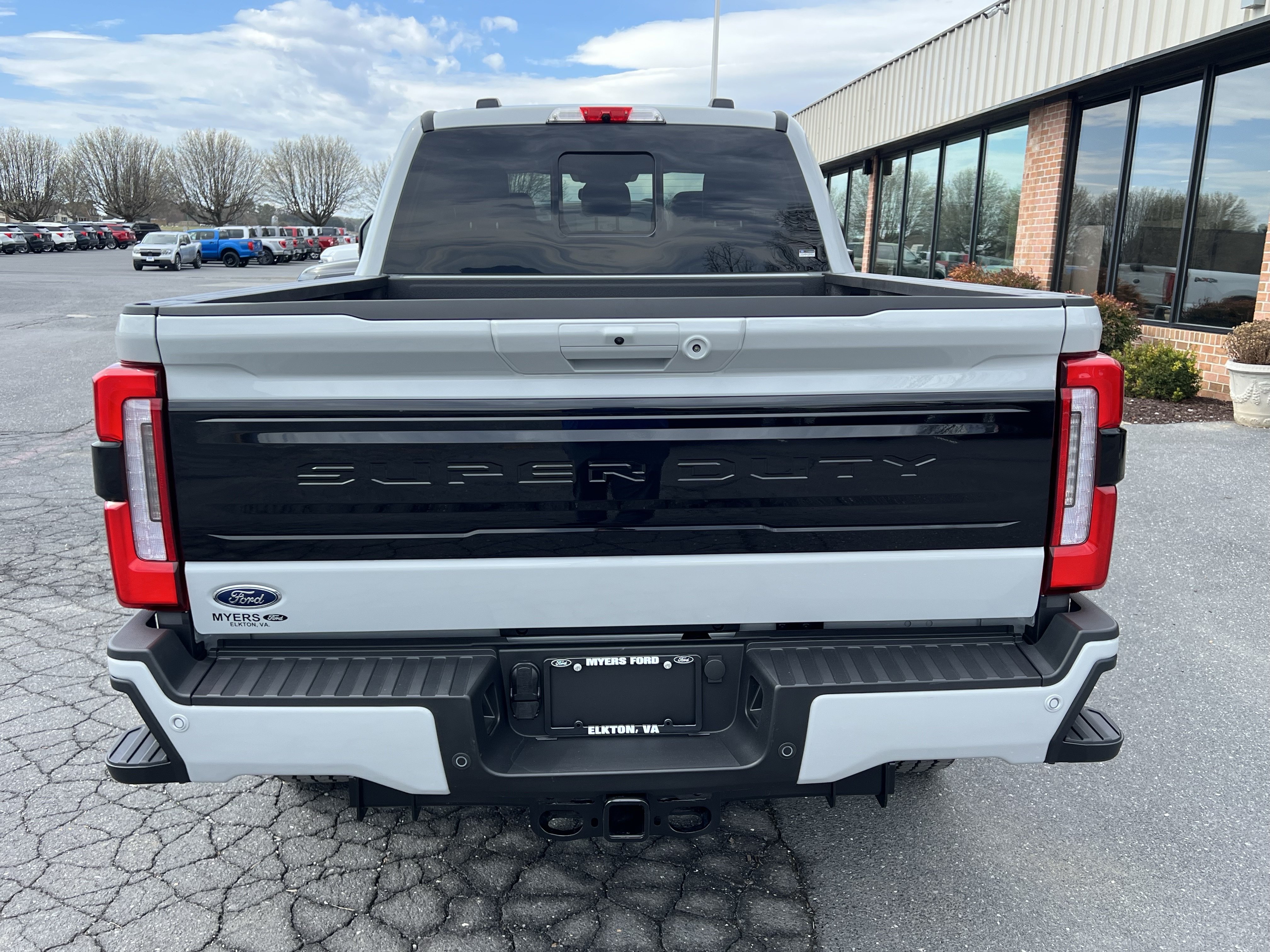 New 2026 Ford F350 Platinum w/ FX4 Off-Road Package AWD/4WD image 7