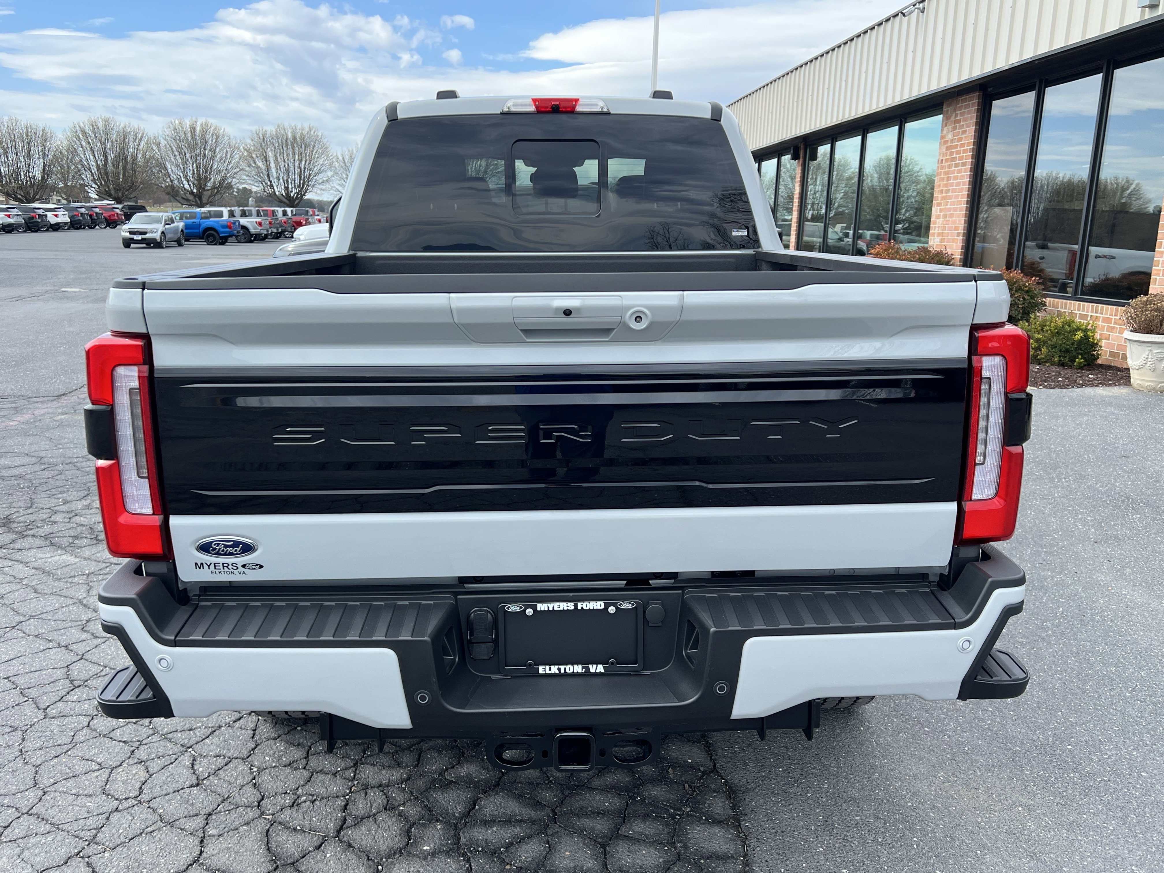 New 2026 Ford F350 Platinum w/ FX4 Off-Road Package AWD/4WD image 7