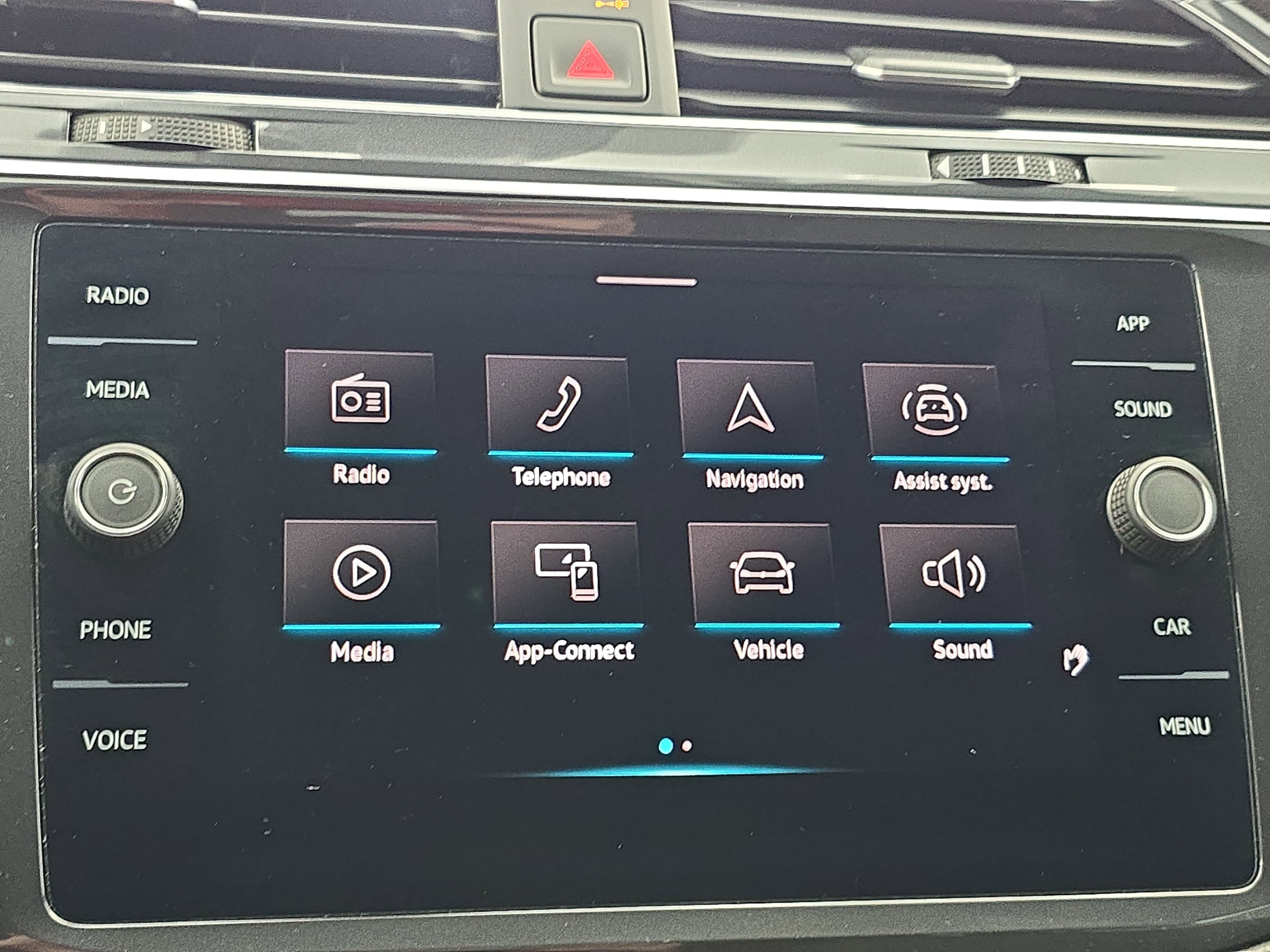 Certified 2022 Volkswagen Tiguan SE R-Line FWD image 22