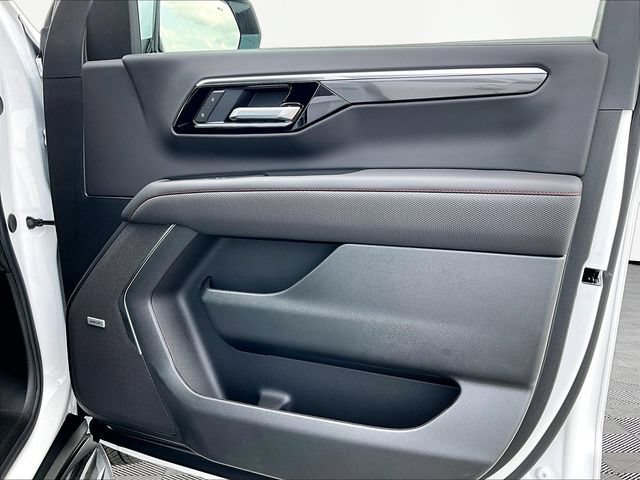 New 2026 Chevrolet Suburban RST w/ Comfort Package AWD/4WD image 31