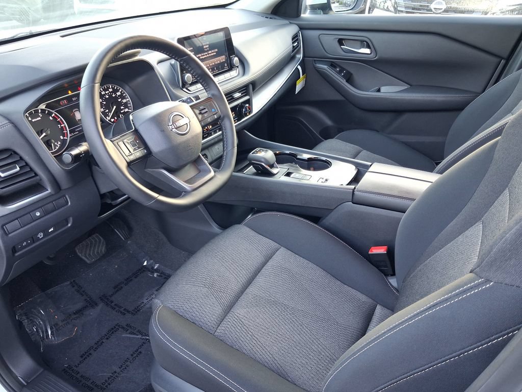Used 2026 Nissan Rogue SV FWD image 21