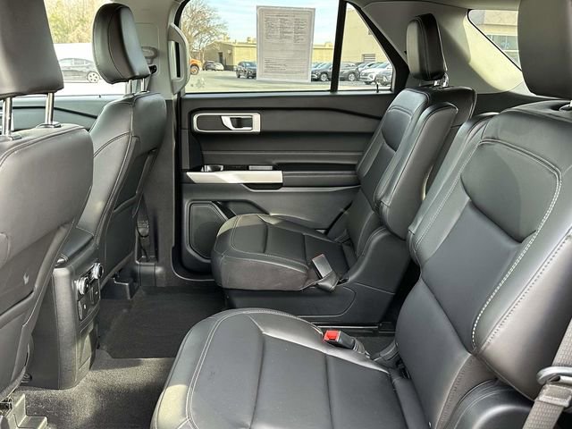 Used 2022 Ford Explorer XLT w/ Equipment Group 202A image 14