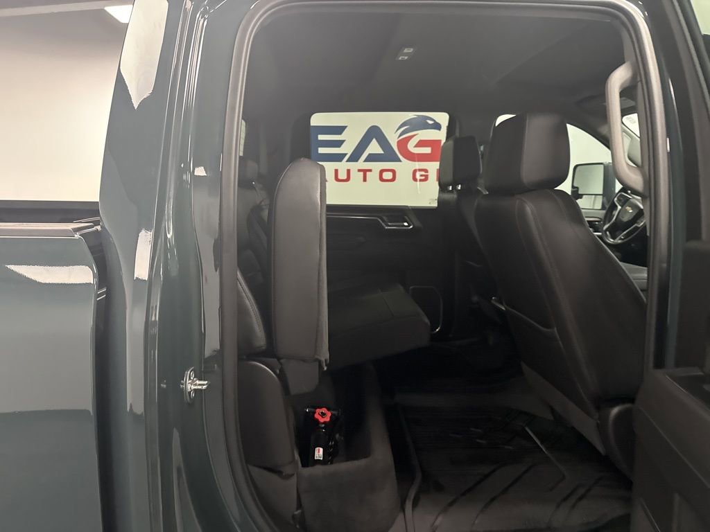 Used 2025 Chevrolet Silverado 2500 LTZ w/ LTZ Premium Package image 35