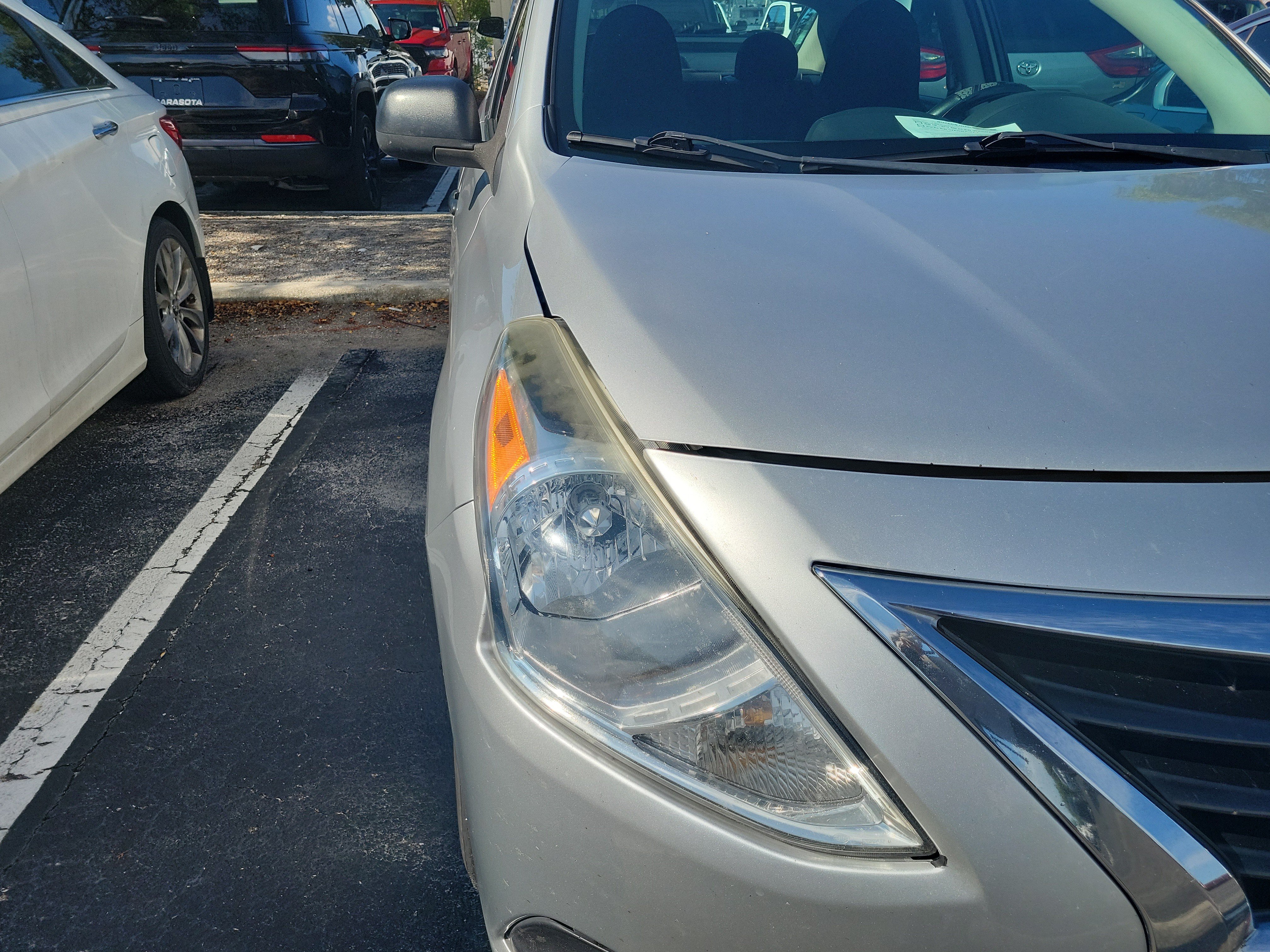 Used 2015 Nissan Versa S FWD image 6