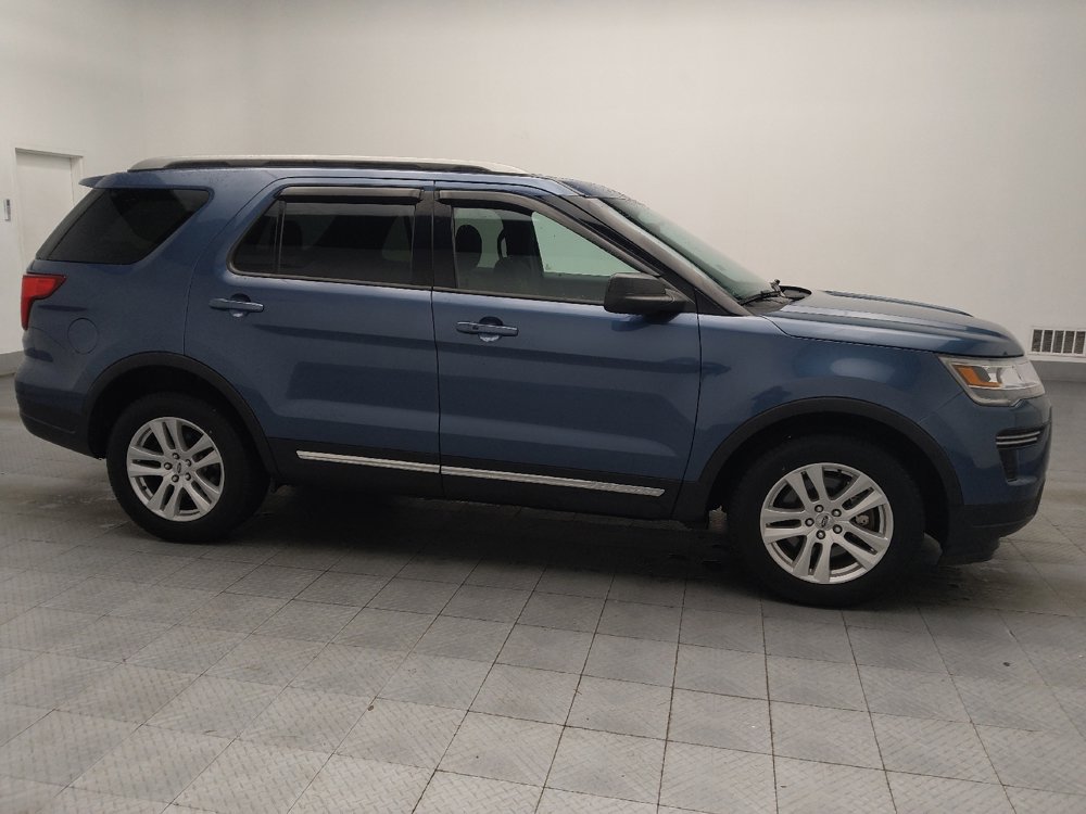 Used 2018 Ford Explorer XLT AWD/4WD image 11