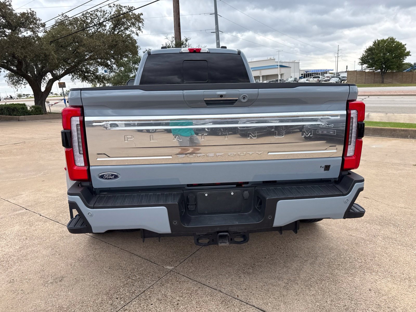 Used 2024 Ford F350 Platinum AWD/4WD image 6