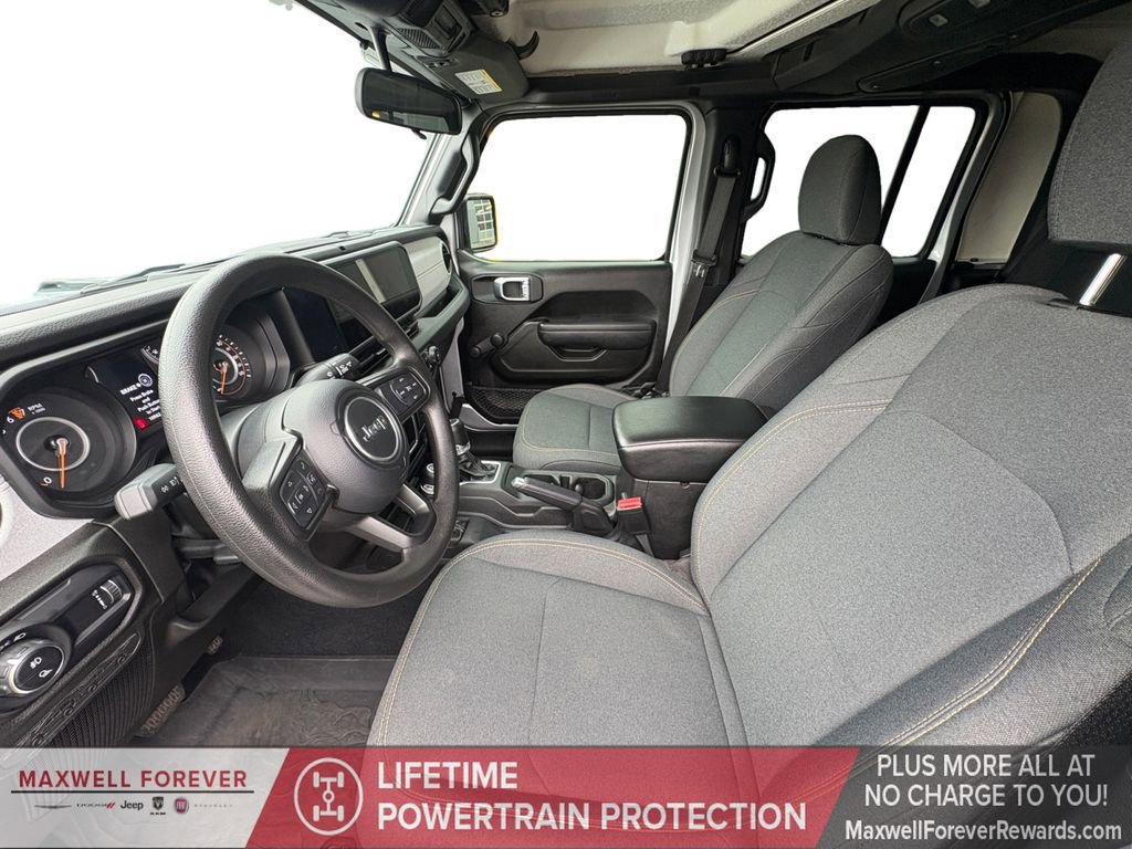 Used 2024 Jeep Gladiator Sport image 19