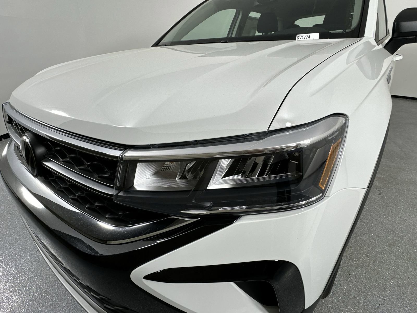 Used 2024 Volkswagen Taos S image 29