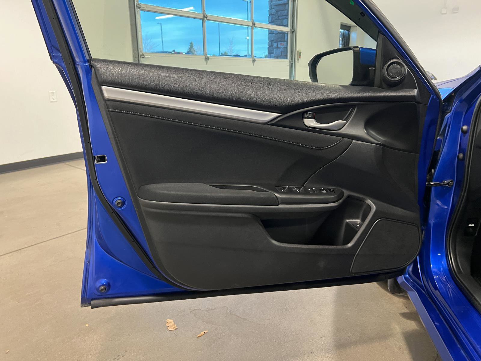 Used 2018 Honda Civic EX-T image 26
