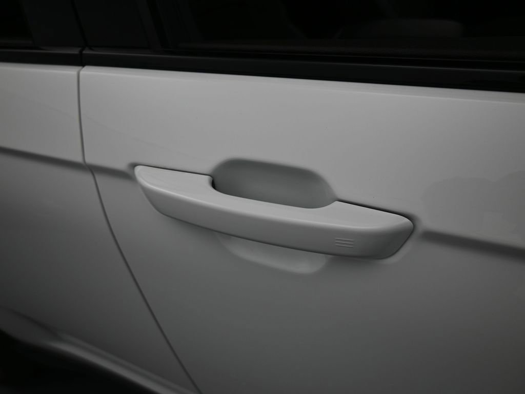New 2026 Jeep Grand Cherokee Altitude RWD image 42