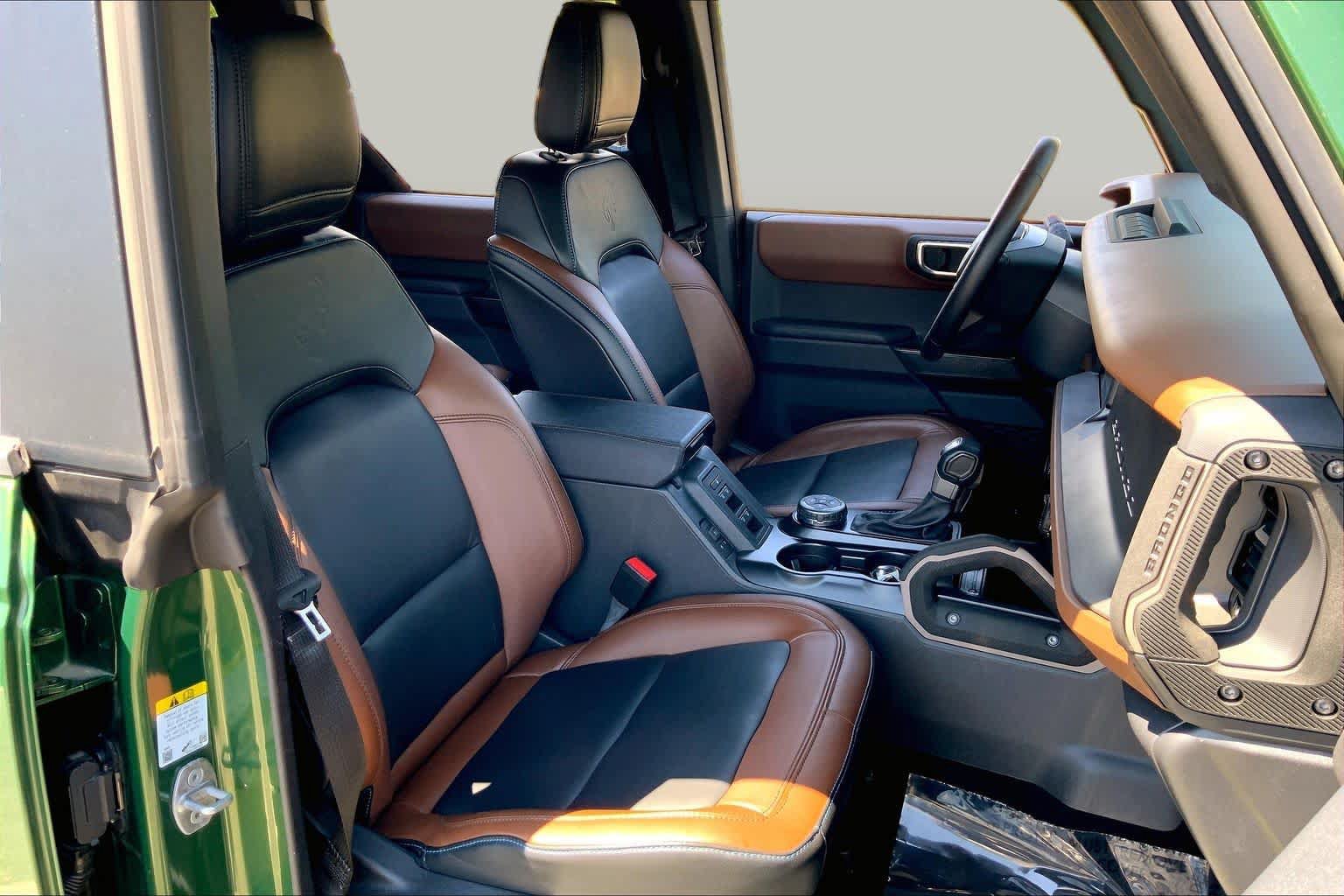 Used 2024 Ford Bronco Outer Banks AWD/4WD image 9