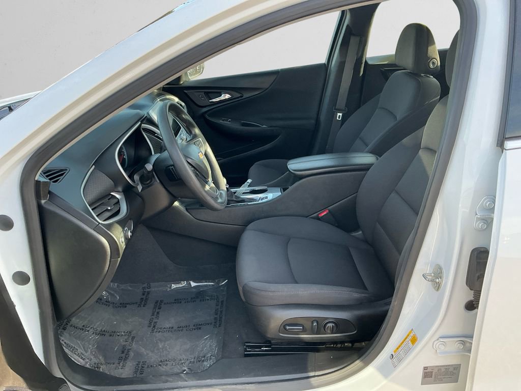 Used 2024 Chevrolet Malibu LT image 9