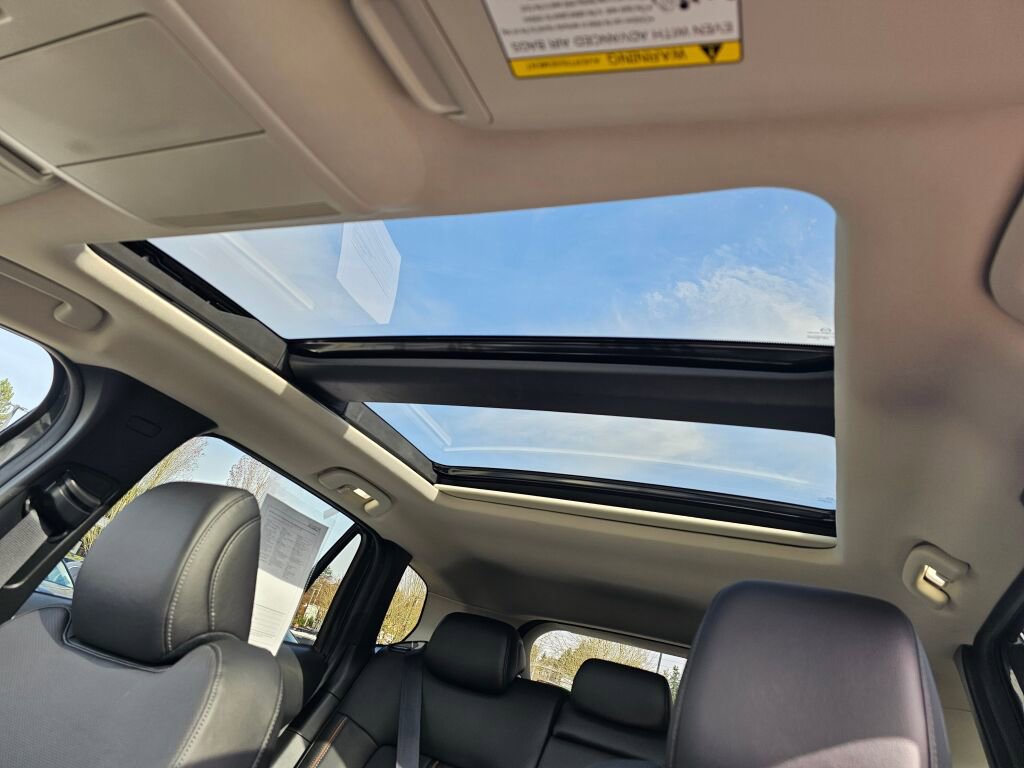 Used 2025 MAZDA CX-50 AWD 2.5 Hybrid w/ Premium Pkg image 11