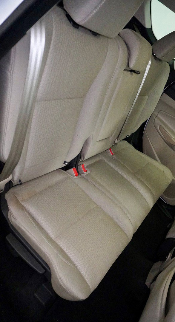 Used 2017 Ford Escape SE FWD image 8