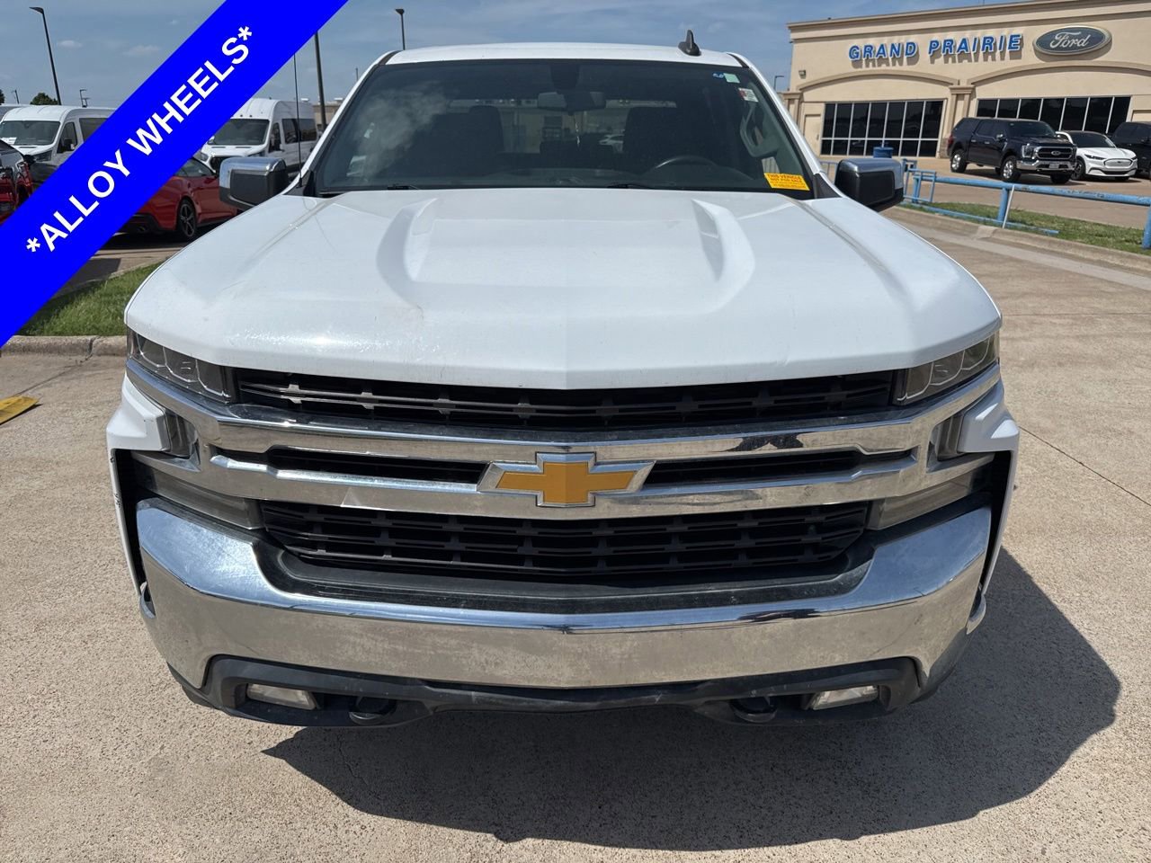 Used 2020 Chevrolet Silverado 1500 LT w/ Bed Protection Package AWD/4WD image 2