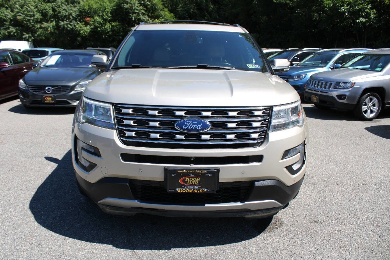 Used 2017 Ford Explorer Limited w/ Equipment Group 301A image 3