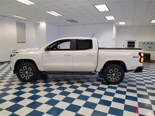 Used 2024 Chevrolet Colorado Z71 w/ Z71 Convenience Package 2 image 4