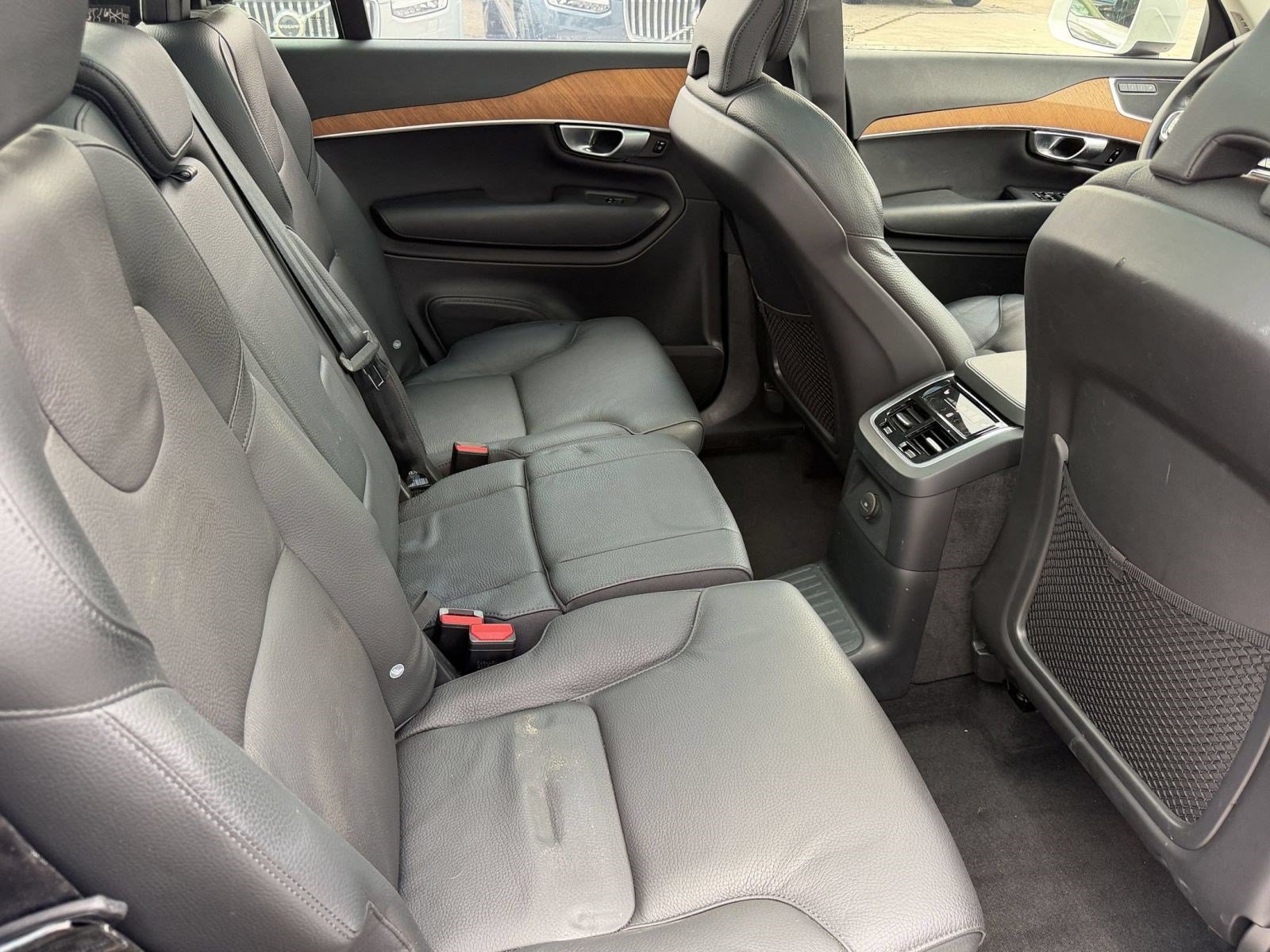 Used 2024 Volvo XC90 T8 Plus w/ Protection Package Premier AWD/4WD image 30