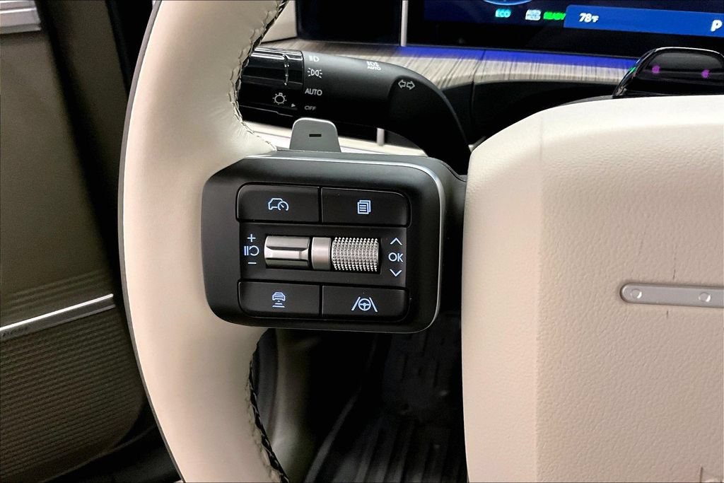 Used 2025 Hyundai Santa Fe Calligraphy AWD/4WD image 11