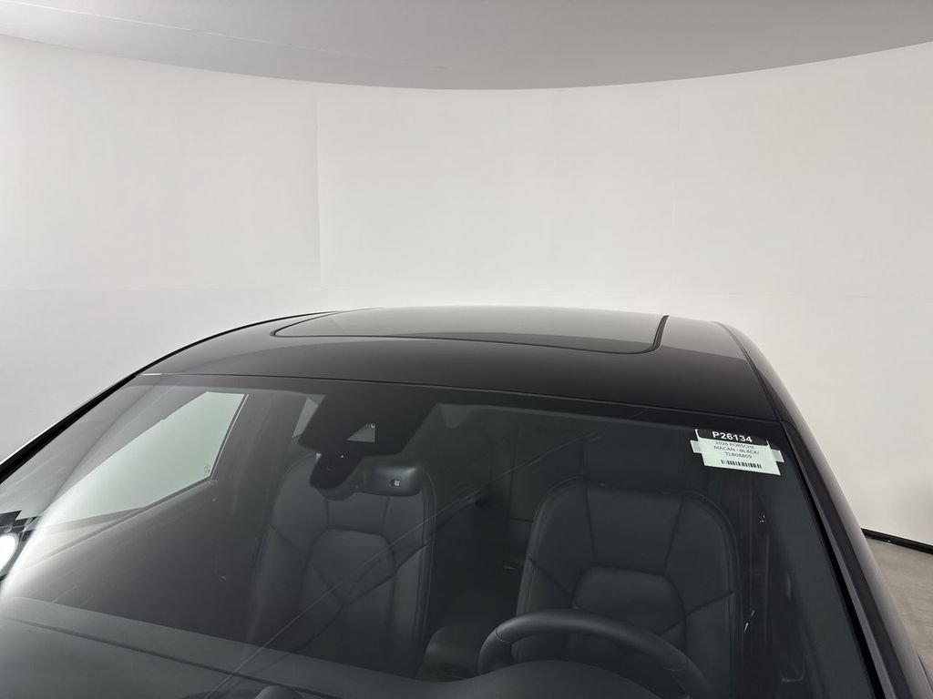 New 2026 Porsche Macan AWD/4WD image 17