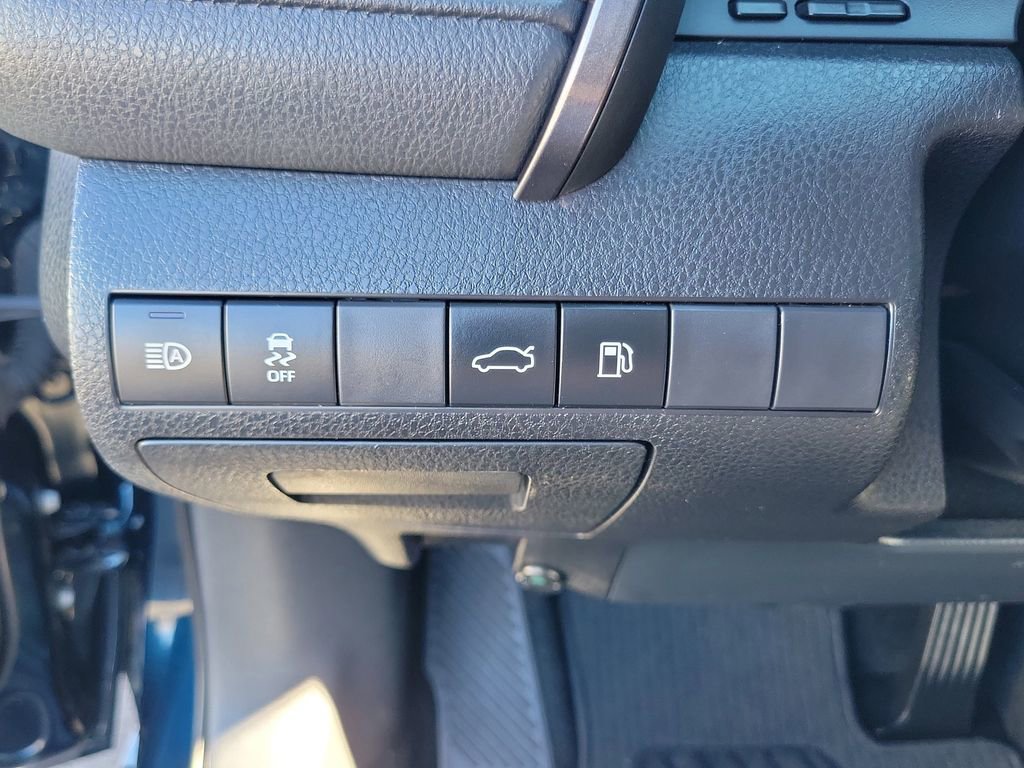 Used 2018 Toyota Camry XLE image 21