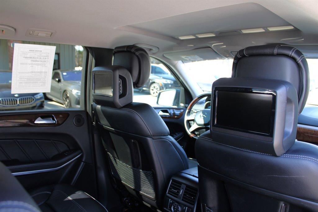 Used 2013 Mercedes-Benz GL 550 4MATIC image 23