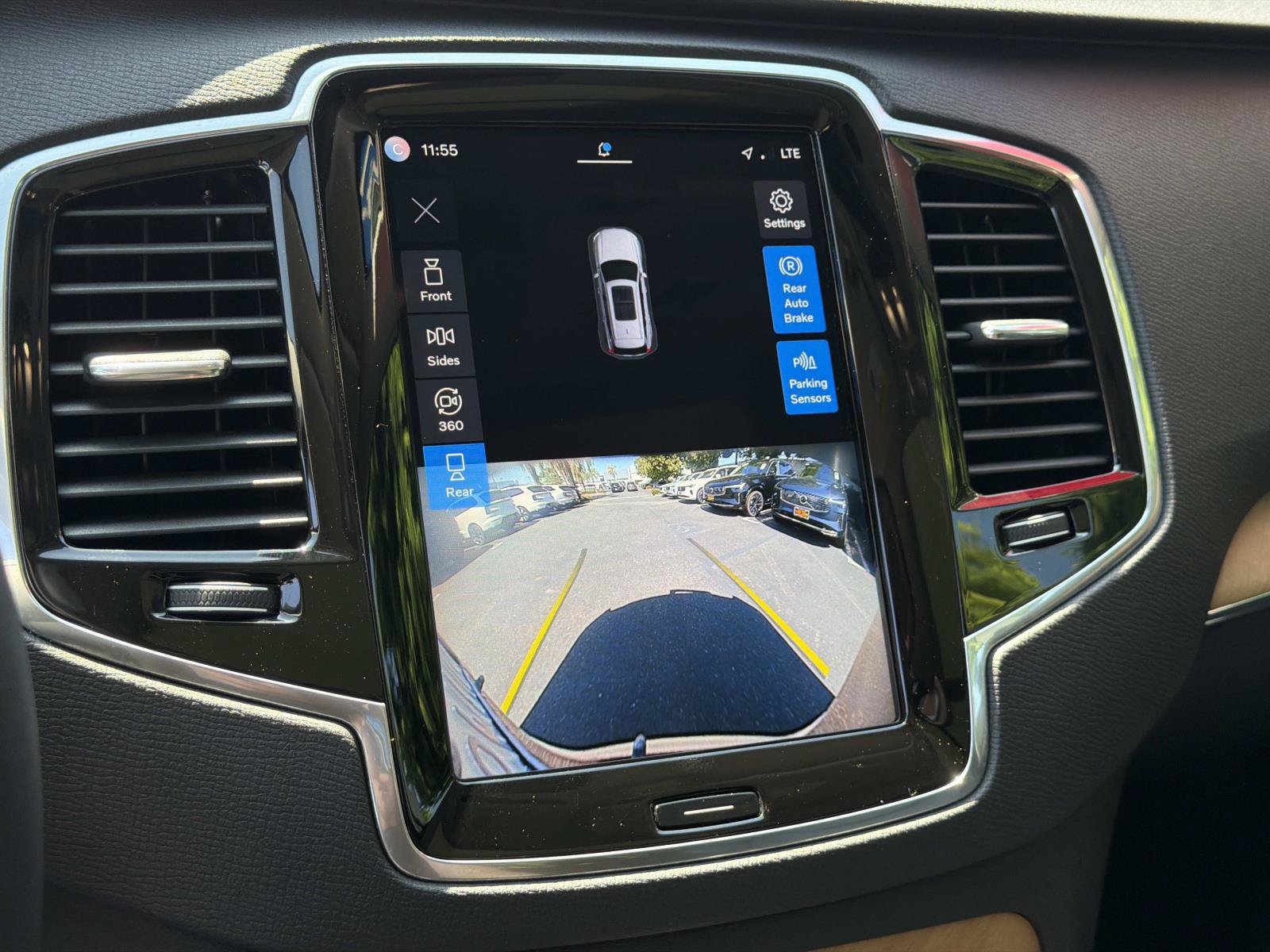 Certified 2023 Volvo XC90 B6 Plus w/ Protection Package Premier AWD/4WD image 13