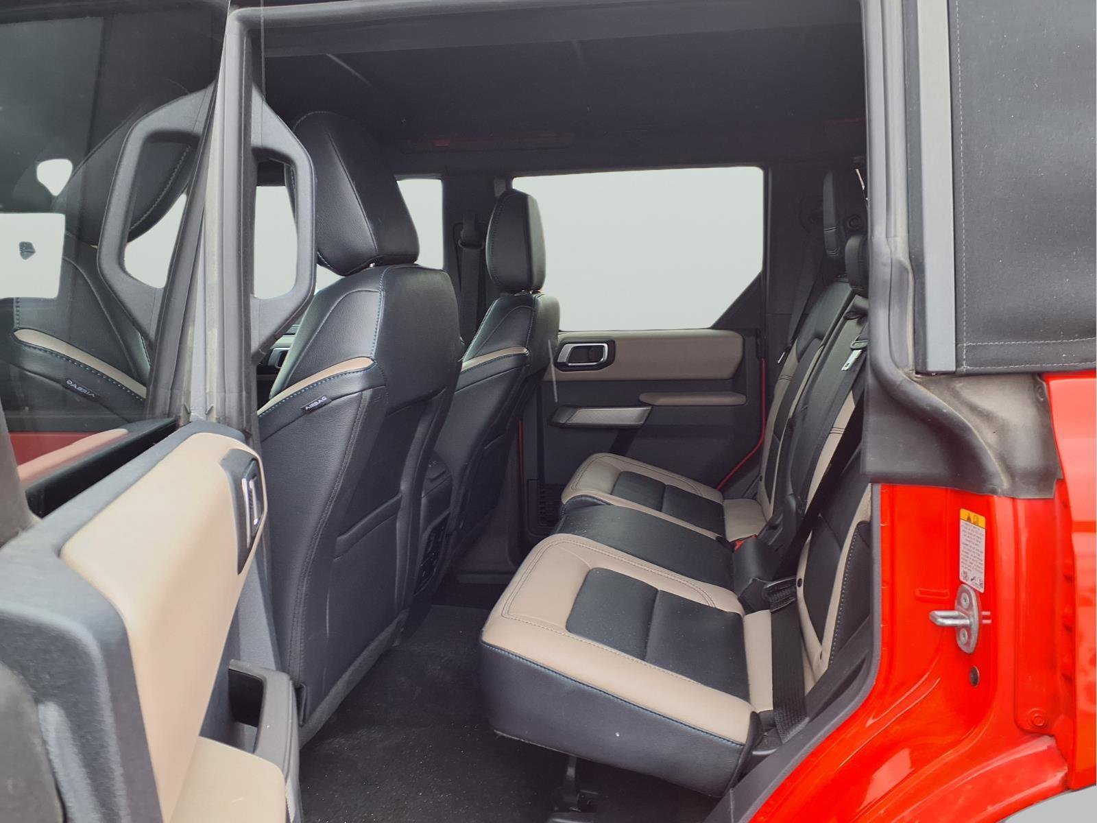 Used 2023 Ford Bronco Wildtrak image 11