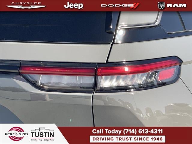 New 2027 Jeep Grand Cherokee Altitude AWD/4WD image 49