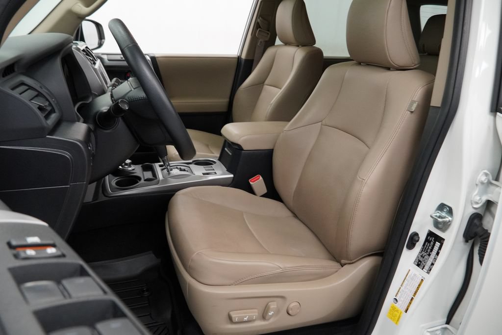 Used 2022 Toyota 4Runner Limited AWD/4WD image 20