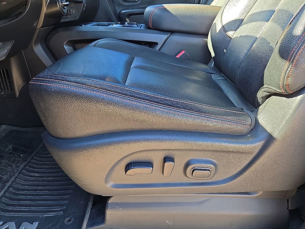Used 2021 Nissan Titan PRO-4X w/ Pro-4x Convenience Package image 25
