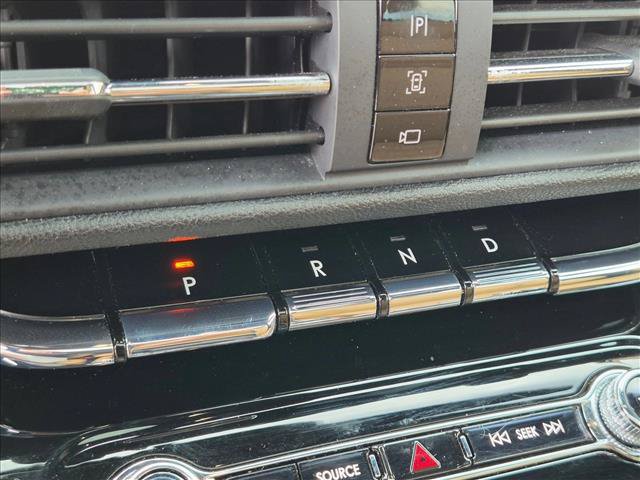 Used 2022 Lincoln Corsair Reserve w/ Equipment Group 201A FWD image 23
