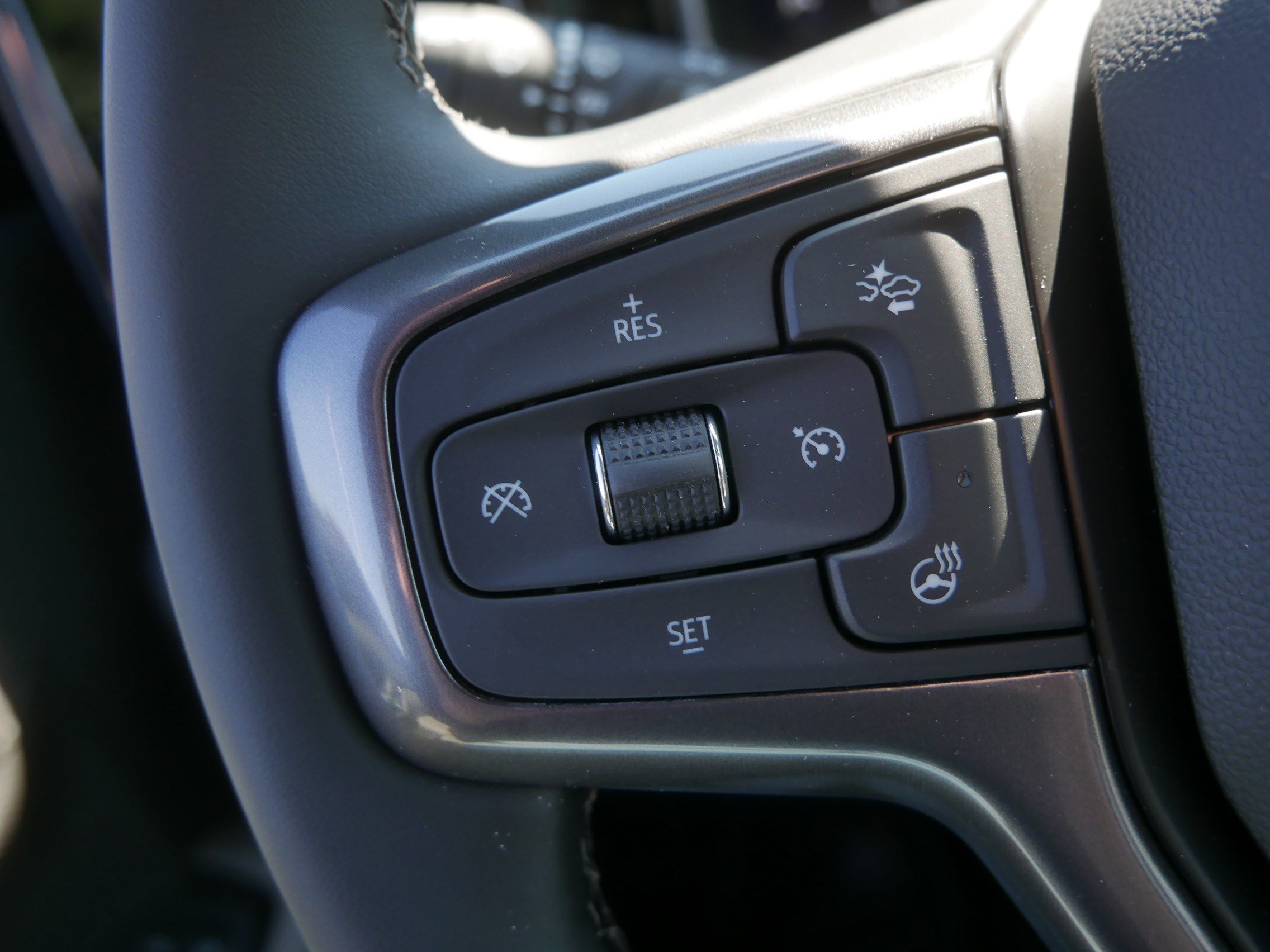 New 2026 Chevrolet Silverado 2500 ZR2 AWD/4WD image 9