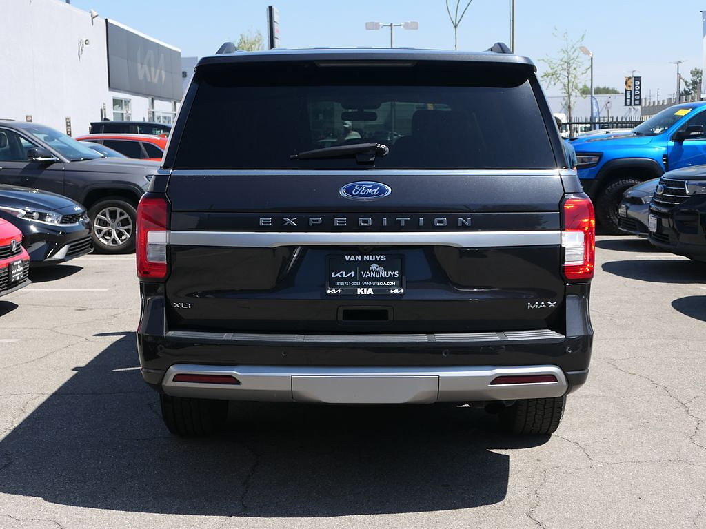 Used 2024 Ford Expedition Max XLT RWD image 4