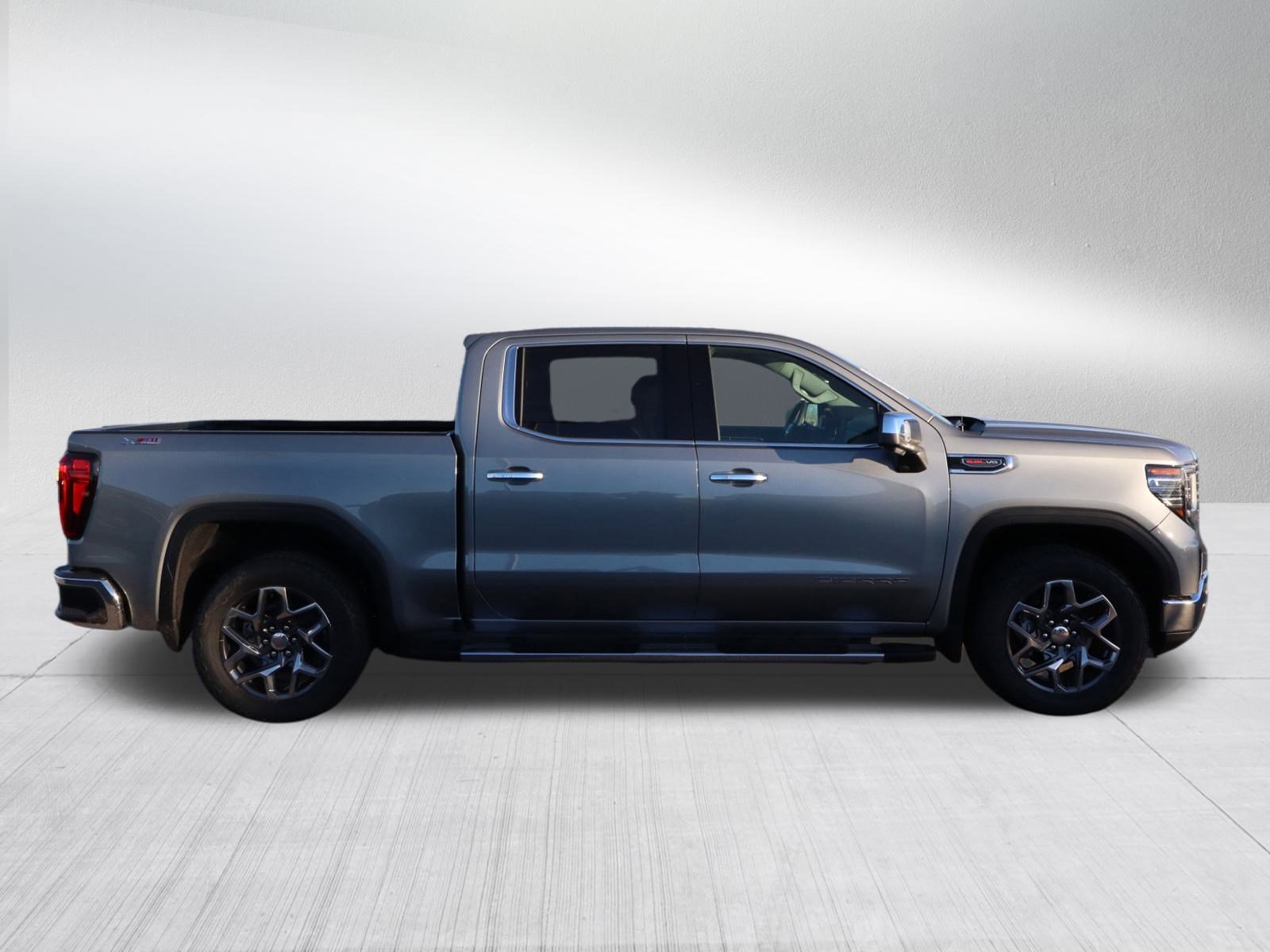 New 2026 GMC Sierra 1500 SLT w/ SLT Premium Plus Package image 8