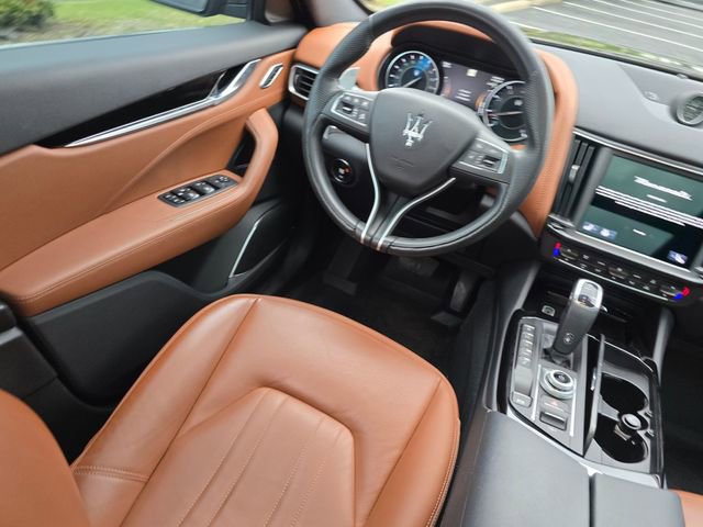 Used 2023 Maserati Levante GT image 31