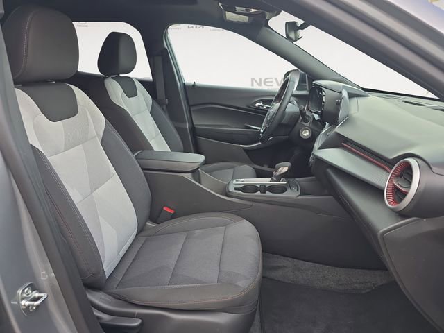 Used 2025 Chevrolet Trax RS w/ Sunroof Package image 15