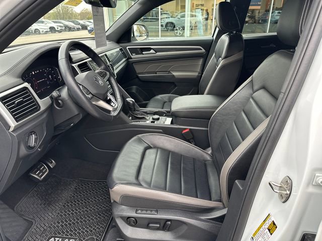 Used 2022 Volkswagen Atlas Cross Sport SEL Premium R-Line AWD/4WD image 14