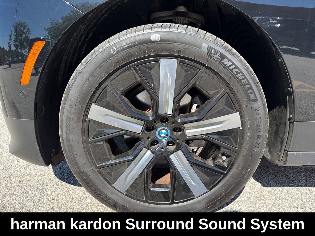 Used 2024 BMW iX xDrive50 w/ Premium Package AWD/4WD image 11