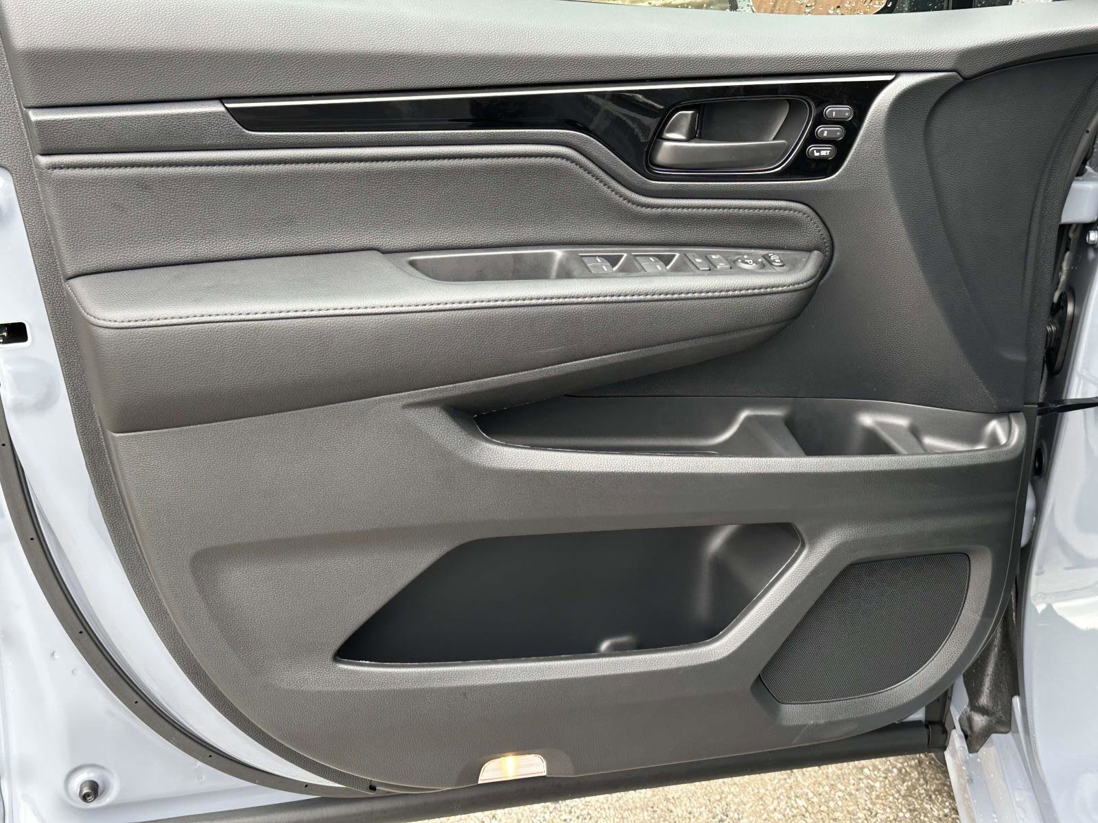 New 2026 Honda Odyssey Touring image 23
