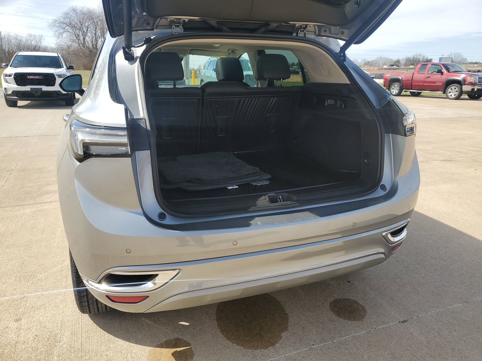 Used 2023 Buick Envision Avenir image 33