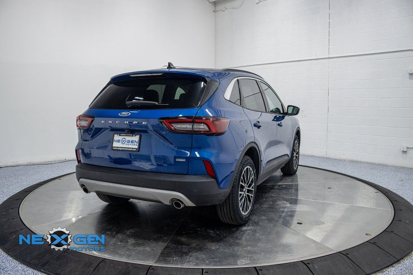 Used 2023 Ford Escape SE image 7