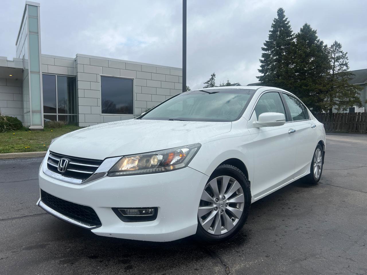 Used 2013 Honda Accord EX image 1