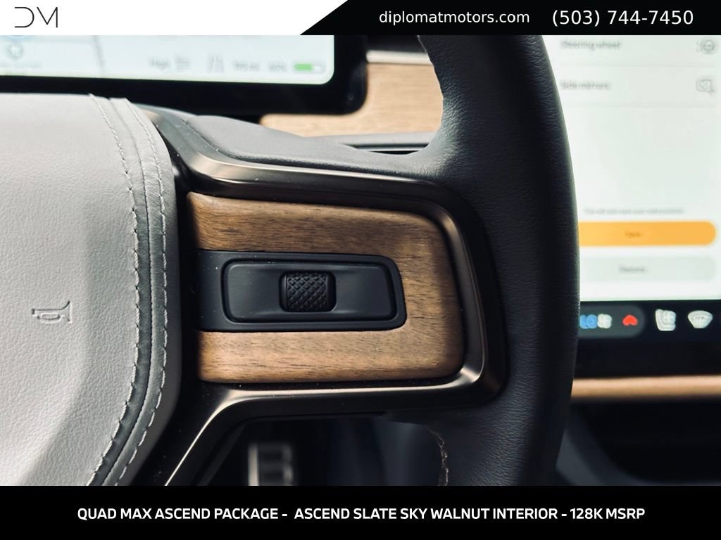 Used 2026 Rivian R1S Premium AWD/4WD image 35