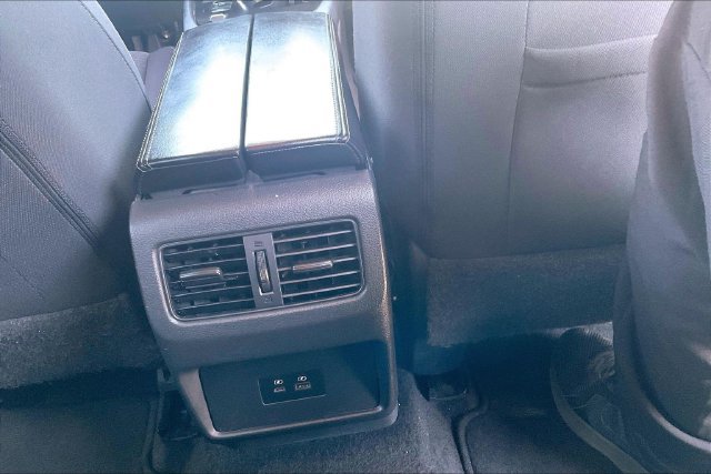 Used 2023 Nissan Rogue SV FWD image 34