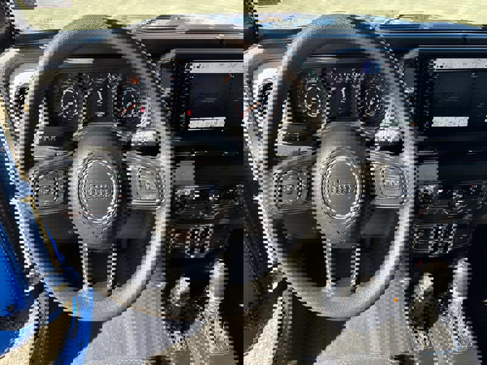 Used 2025 Jeep Wrangler Sport image 37