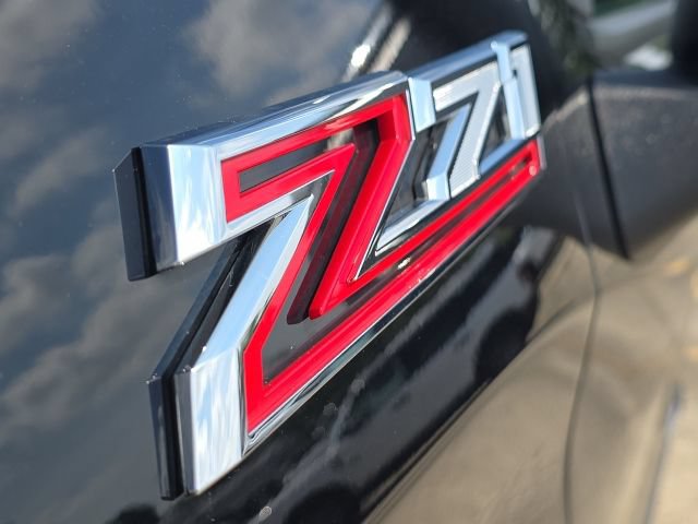 Used 2023 Chevrolet Silverado 1500 RST AWD/4WD image 9
