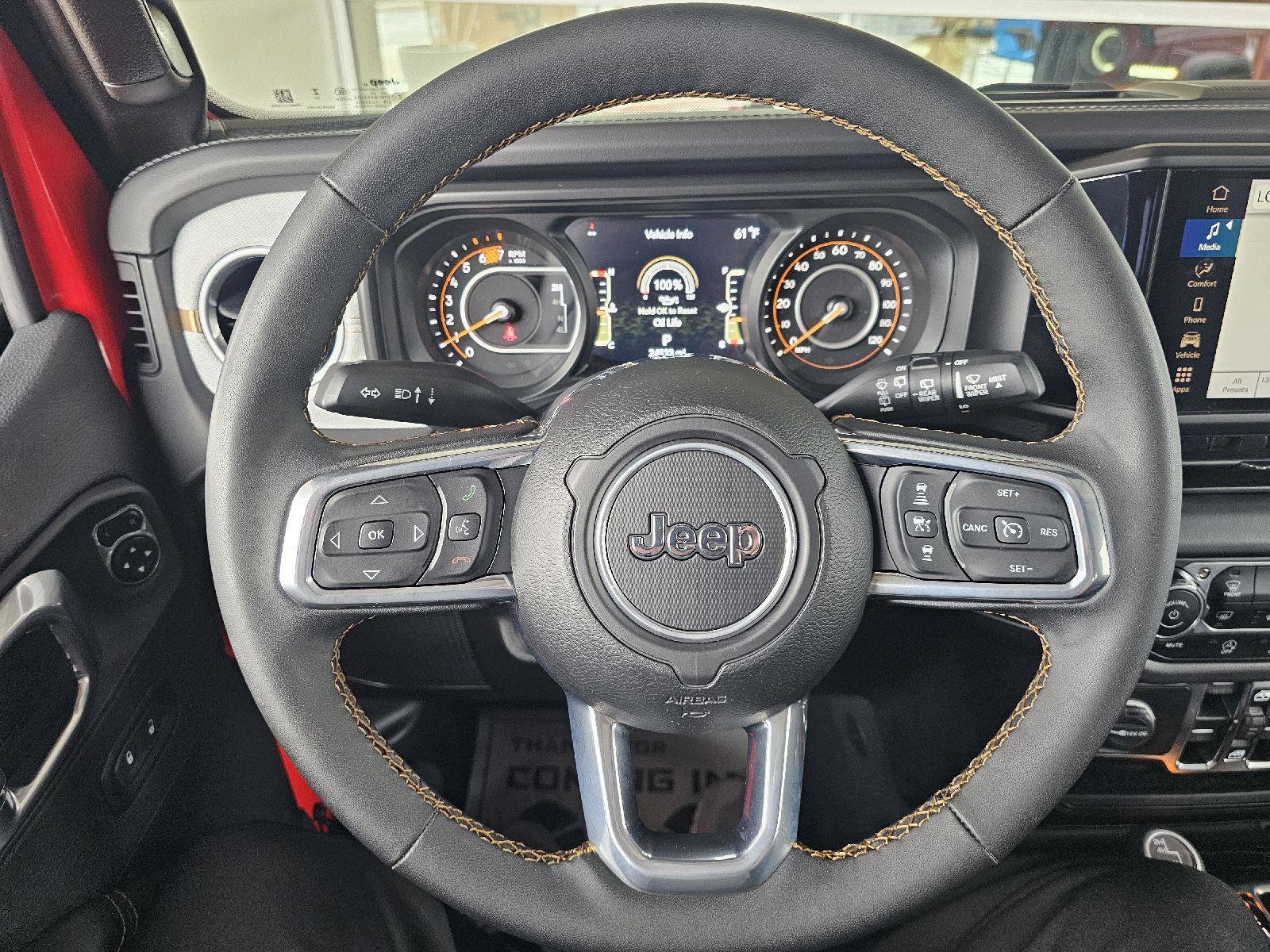 Used 2025 Jeep Wrangler Unlimited Sahara AWD/4WD image 20