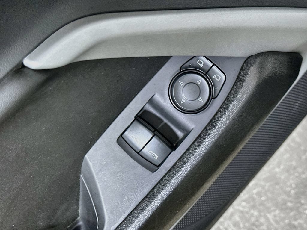 Used 2023 Chevrolet Camaro LT RWD image 18