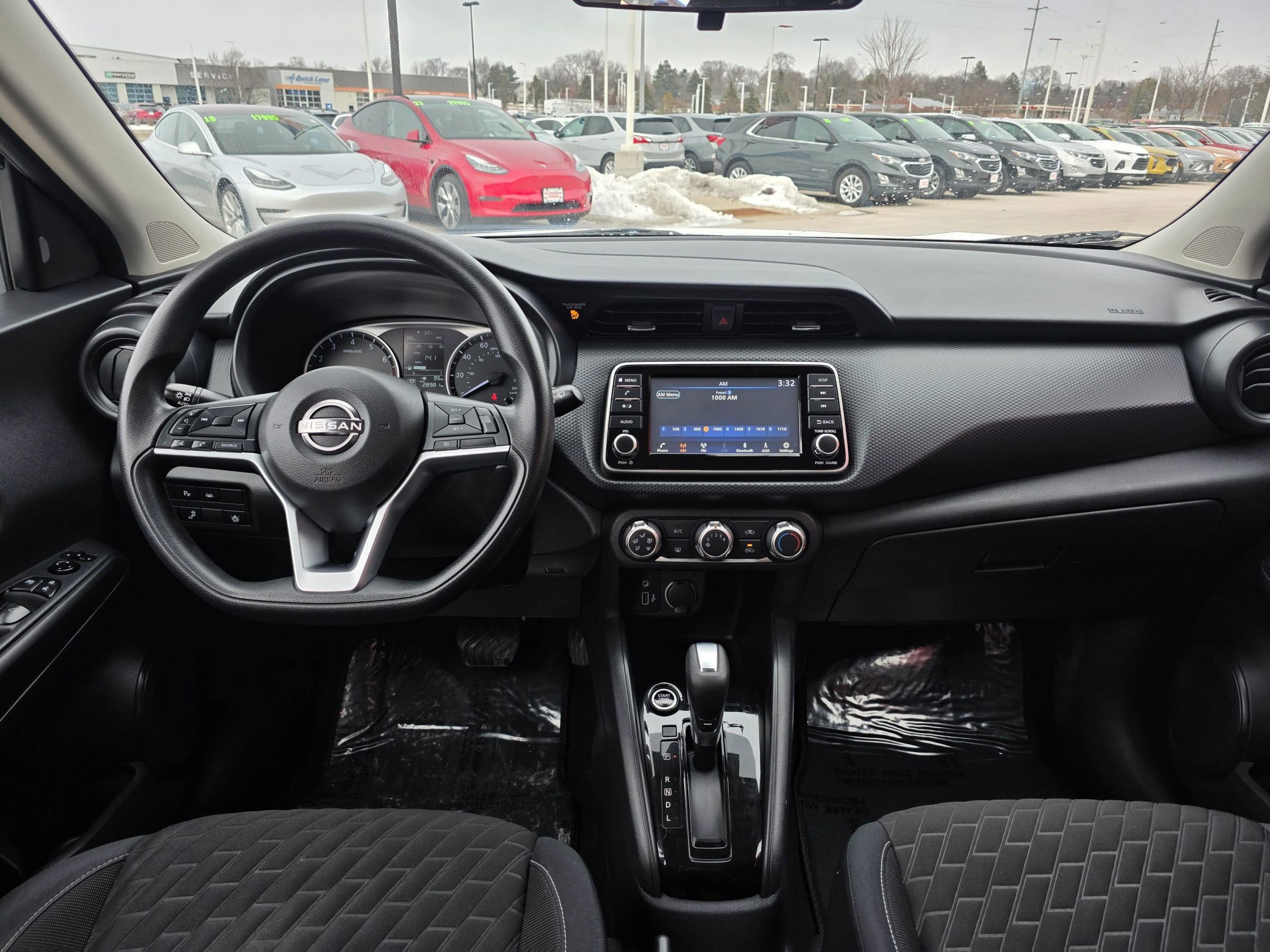 Used 2022 Nissan Kicks S FWD image 11